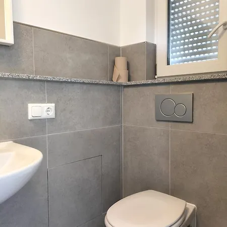 Freygang & Partner Gbr - Mietangebote Info - *