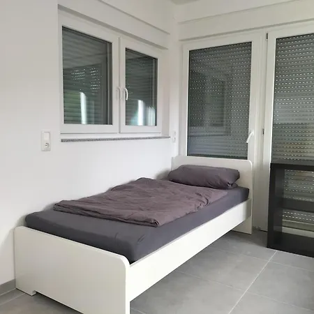 Freygang & Partner Gbr - Mietangebote Info - Apartamento